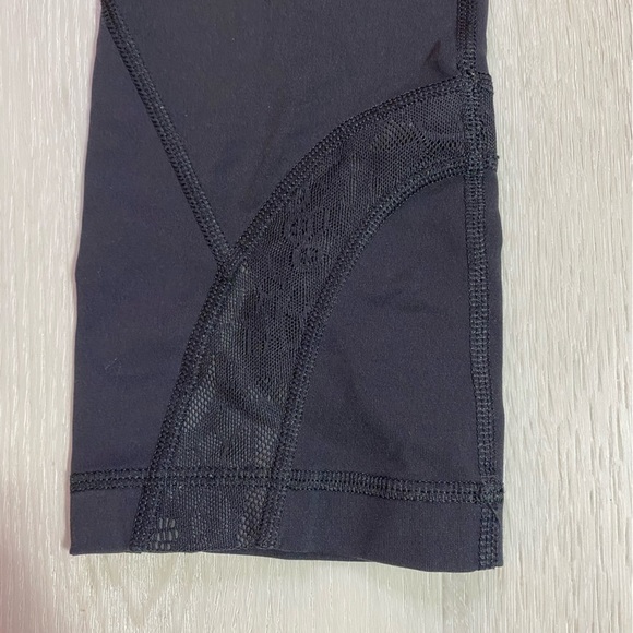 Lululemon Inspire Crop II Black With Lace Mesh Accents, Size 4 - Picture 5 of 9